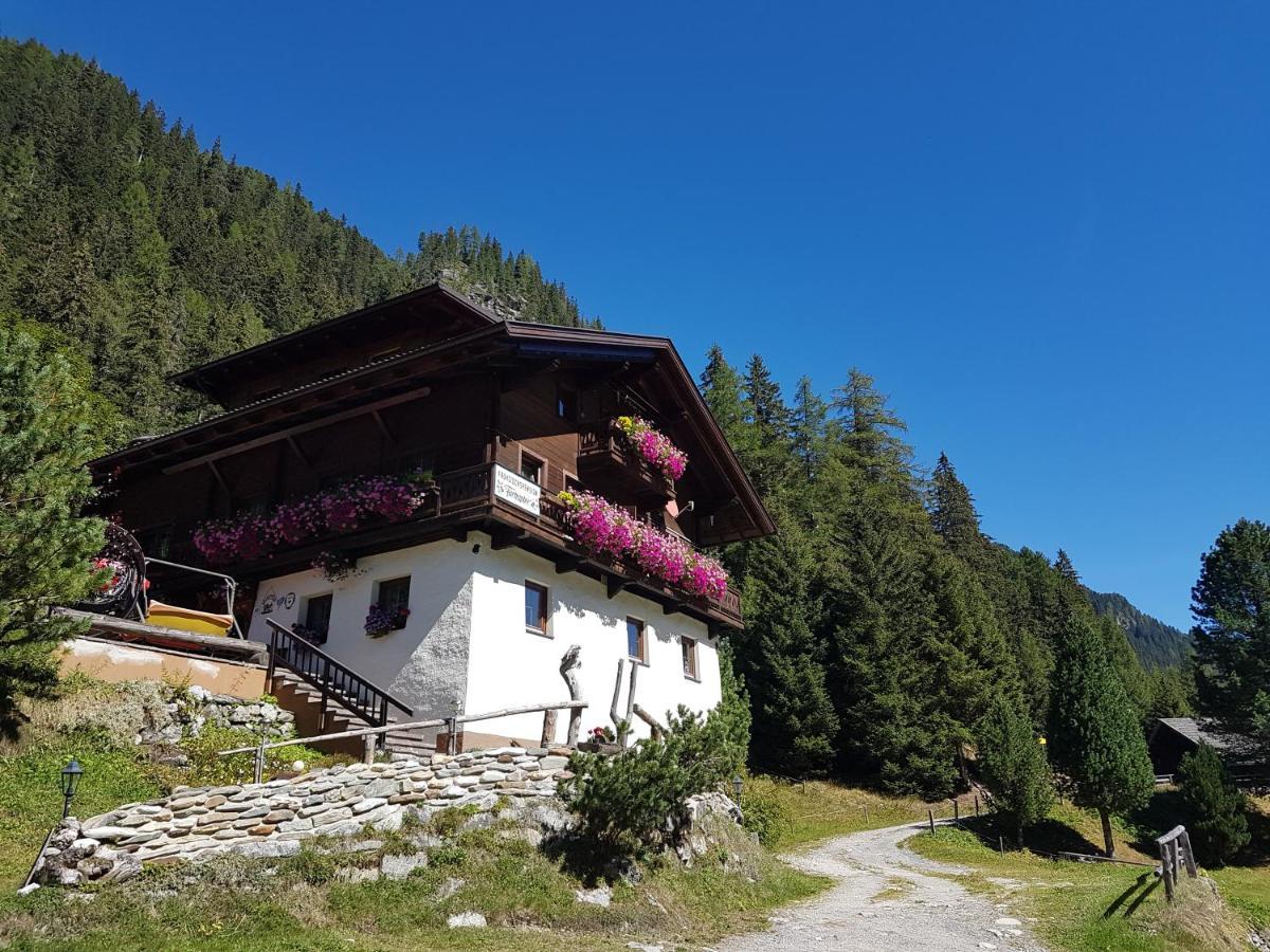 Pension Fuerhapter Mit Bio- Bauernhof Sankt Jakob in Defereggen Luaran gambar