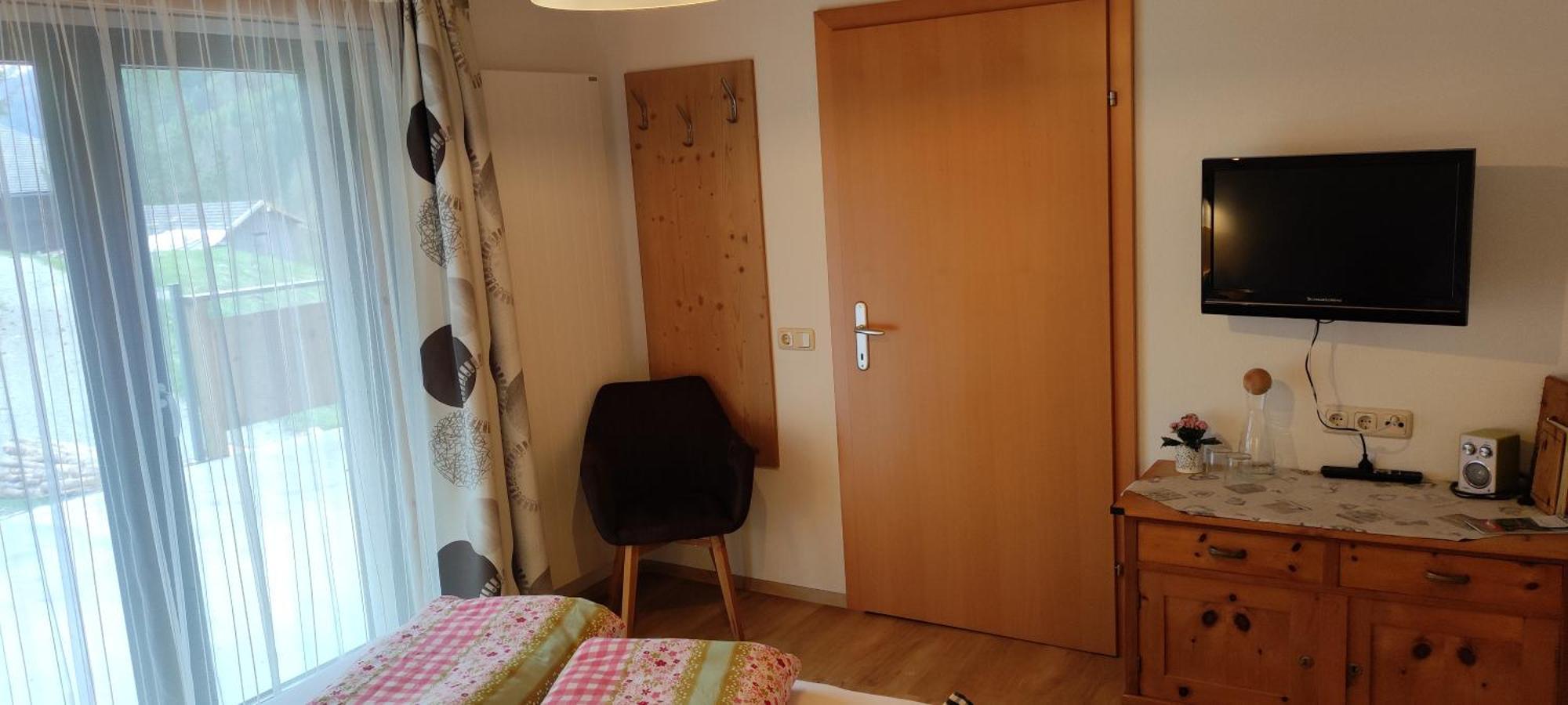 Pension Fuerhapter Mit Bio- Bauernhof Sankt Jakob in Defereggen Luaran gambar